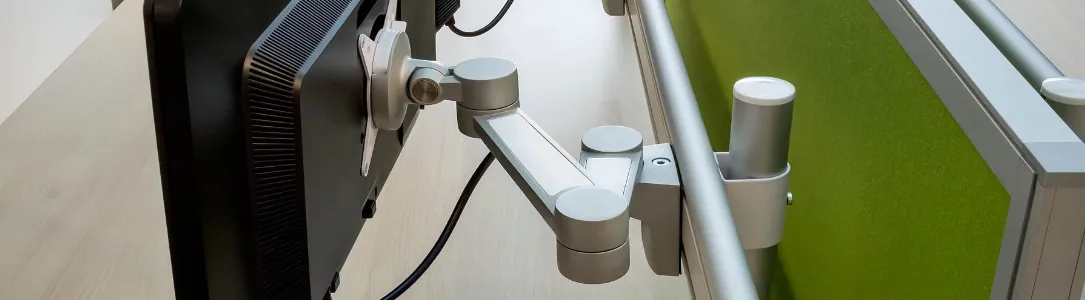 Monitorhalterung für Slatwall