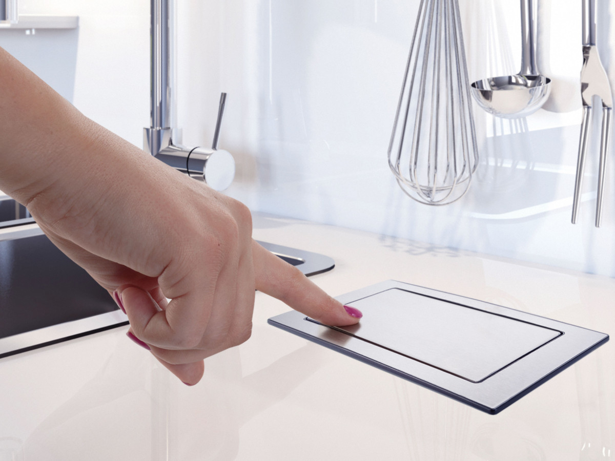 EVOLine BackFlip Standard 2x Steckdose, 1x USB Charger einfaches antippen EVOLine BackFlip Standard 2x Steckdose, 1x USB Charger einfaches antippen