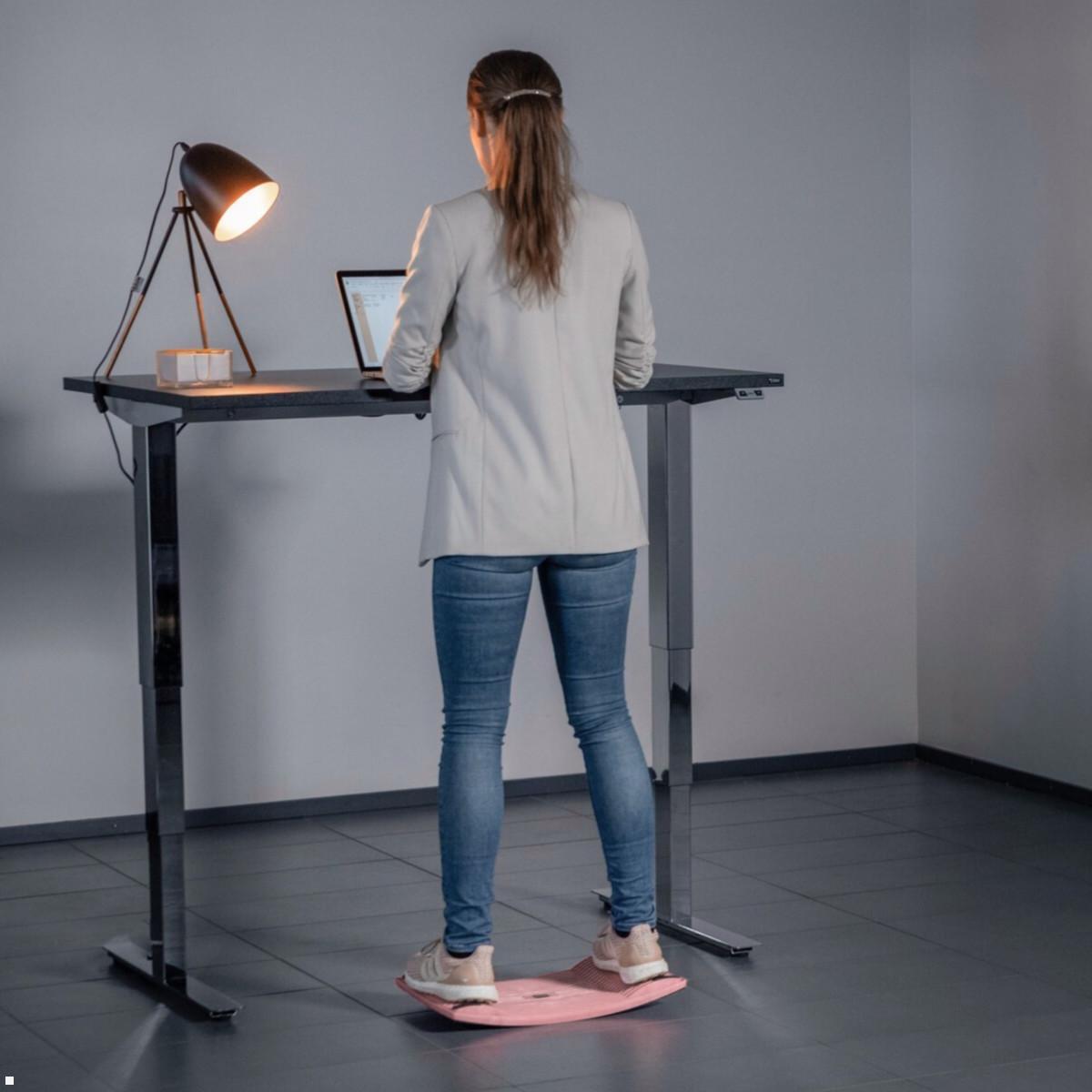 Gymba Active Board inkl. Massagebälle, Anwendungsbeispiel