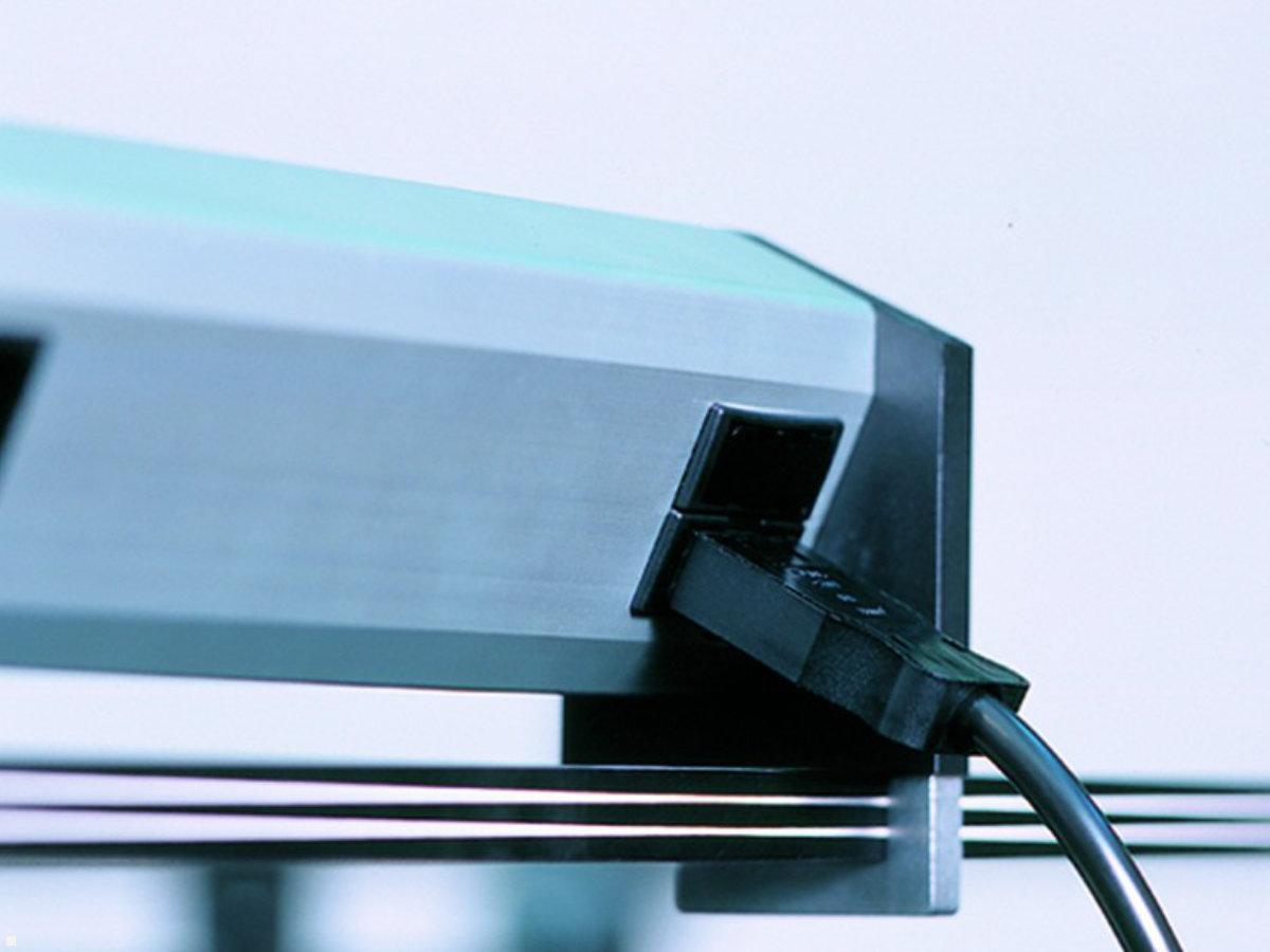 Bachmann DESK 1, 2x Steckdose, 1 USB C Charger 30W, 1 CM (902.0815), Rückansicht Bachmann DESK 1, 2x Steckdose, 1 USB C Charger 30W, 1 CM (902.0815), Rückansicht