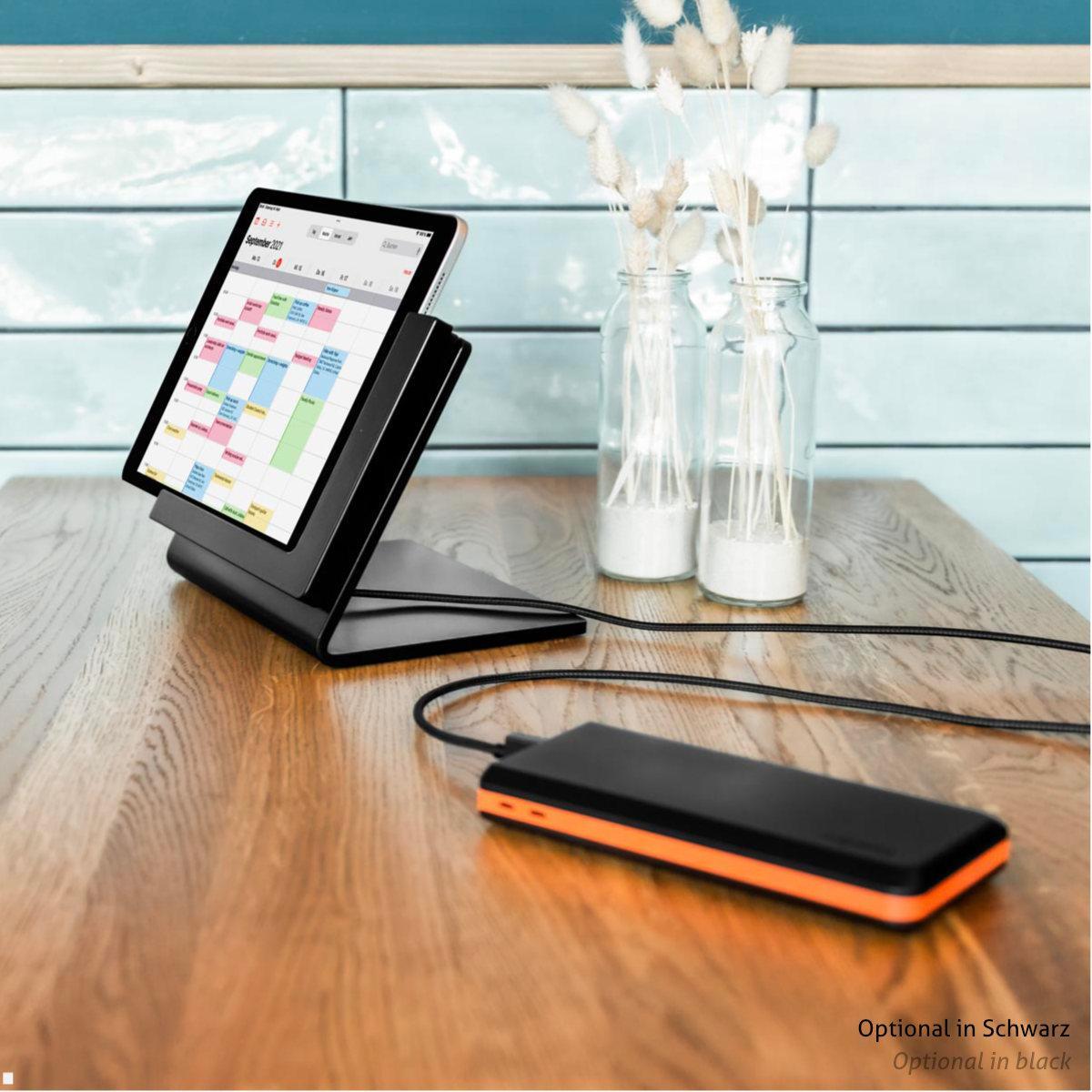 TabLines TTP011W Tabletständer Tisch Plug für iPad Air 13 (M2), weiß Anwendung mit POWER BANK TabLines TTP011W Tabletständer Tisch Plug für iPad Air 13 (M2), weiß Anwendung mit POWER BANK