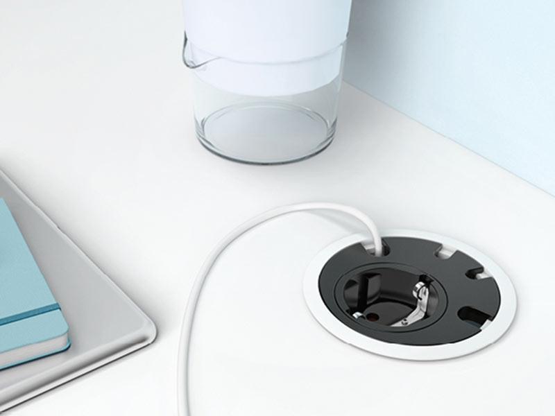 Bachmann LOOP IN Steckdose mit 4x Kabeldurchlass, schwarz (938.001) Anwendungsbeispiel Bachmann LOOP IN Steckdose mit 4x Kabeldurchlass, schwarz (938.001) Anwendungsbeispiel